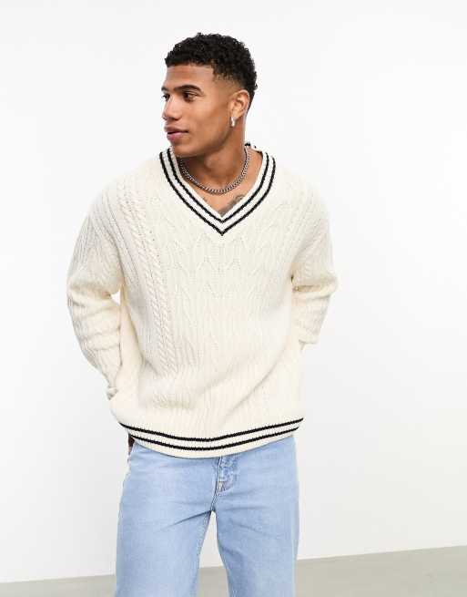 ASOS DESIGN - Oversized cricket-trøje med marineblå kontrastkant i cremehvid kabelstrik, 2 af 4