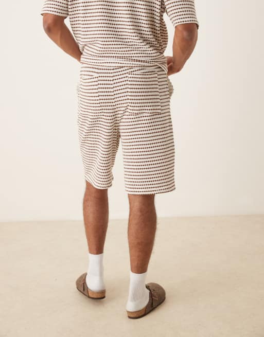 ASOS DESIGN oversized crochet style shorts in beige, 3 of 5
