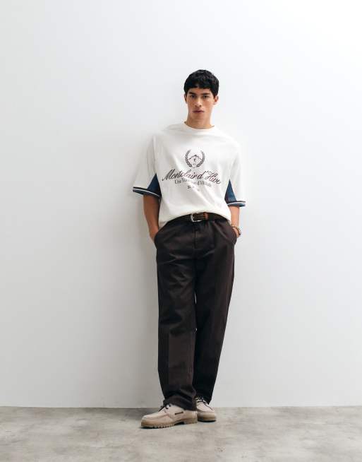 ASOS DESIGN oversized cut and sew T-shirt met voetbalprint in crème, 3 van 5