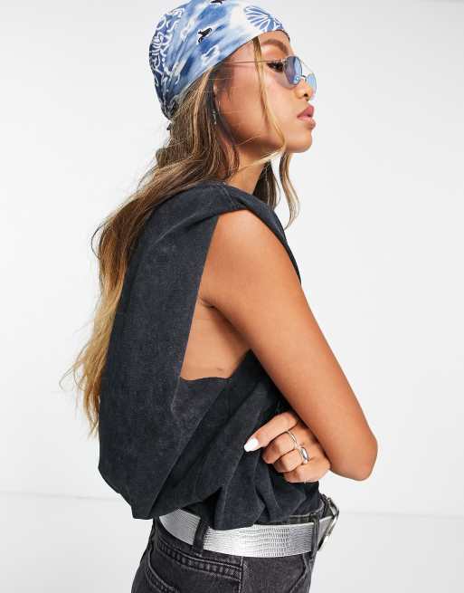 ASOS DESIGN oversized cut off tank with Guns and Roses license graphic in wash, 2 of 4