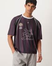 Bershka retro sports t-shirt in ecru | ASOS