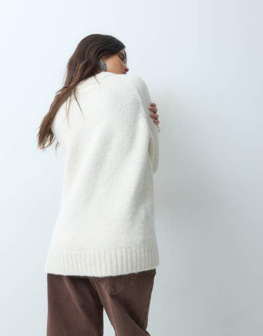 ASOS DESIGN oversized fluffy jumper in cream, 3 of 4