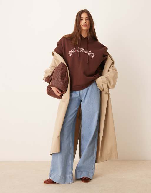 ASOS DESIGN - Oversized hoodie met 'Colorado'-applicatie in bruin, 2 van 4