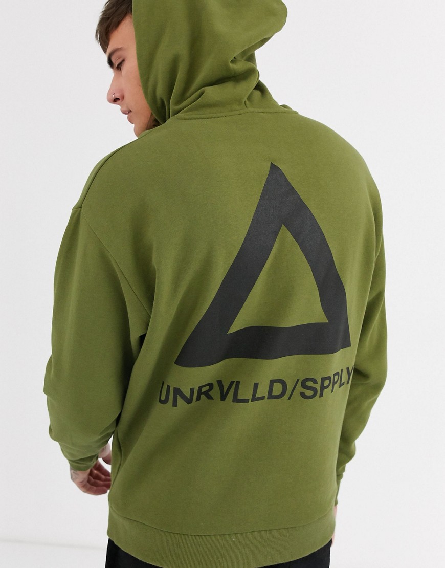 ASOS DESIGN - Oversized hoodie met driehoek-print op de rug in kaki-Groen