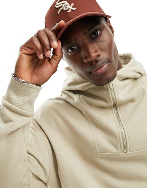 ASOS DESIGN - Oversized hoodie met korte rits en opstaande boord in beige, 2 van 4