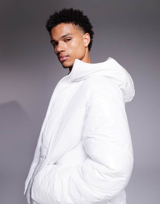 ASOS DESIGN - Oversized hoogglanzend gewatteerd jack in wit, 4 van 5