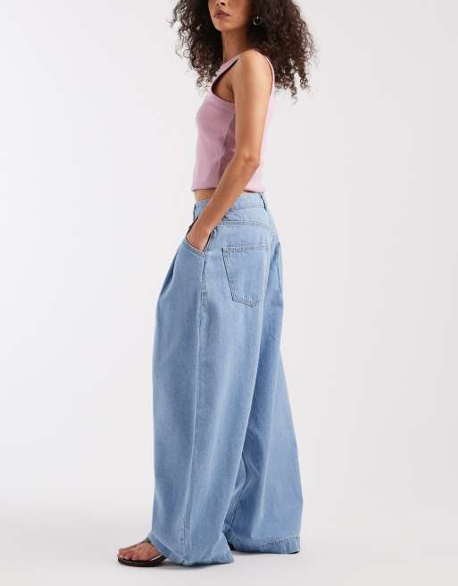 ASOS DESIGN oversized horseshoe jean in bleach, 2 of 5