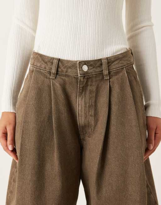 ASOS DESIGN oversized horseshoe jean in olive green, 4 of 5