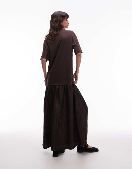 ASOS DESIGN - Oversized hybride maxi-jurk met korte mouwen en verlaagde taille in chocoladebruin, 3 van 4