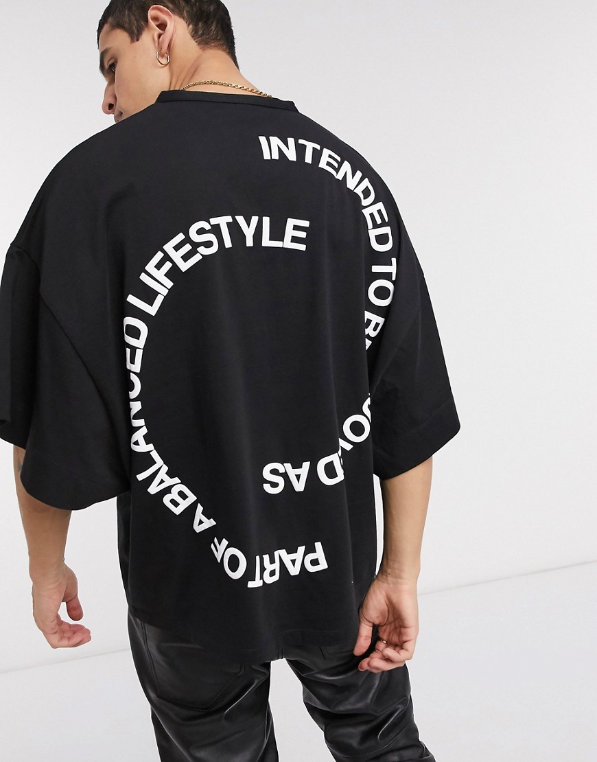 ASOS DESIGN - Oversized jersey overhemd zonder kraag met geborduurde tekst-Zwart