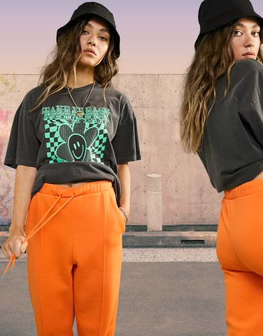 ASOS DESIGN - Oversized joggingbroek met platte plooi in oranje, 3 van 4