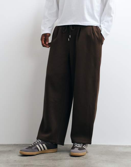 ASOS DESIGN - Oversized joggingbroek met plooien en ballonpijpen in bruin, 5 van 5