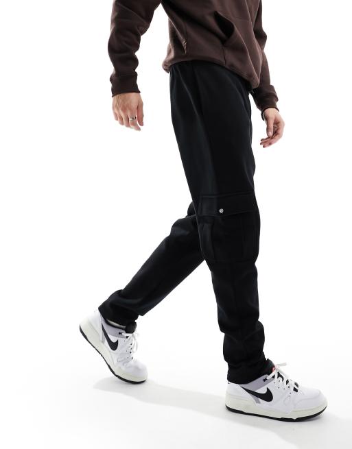 ASOS DESIGN - Oversized joggingbroek met toelopende pijpen en cargozakken in zwart