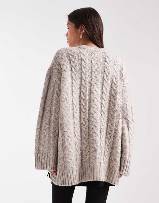 ASOS DESIGN - Oversized kabeltrui met geborduurde bloemen in lichtbeige, 3 van 4
