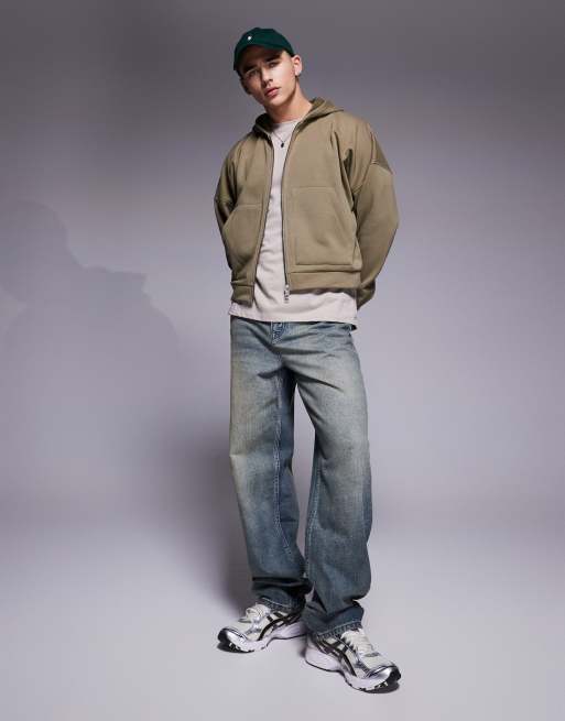 ASOS DESIGN - Oversized, kakigrøn og cropped hættetrøje med sænkede skuldre, lynlås og for i imiteret lammeskind, 3 af 4