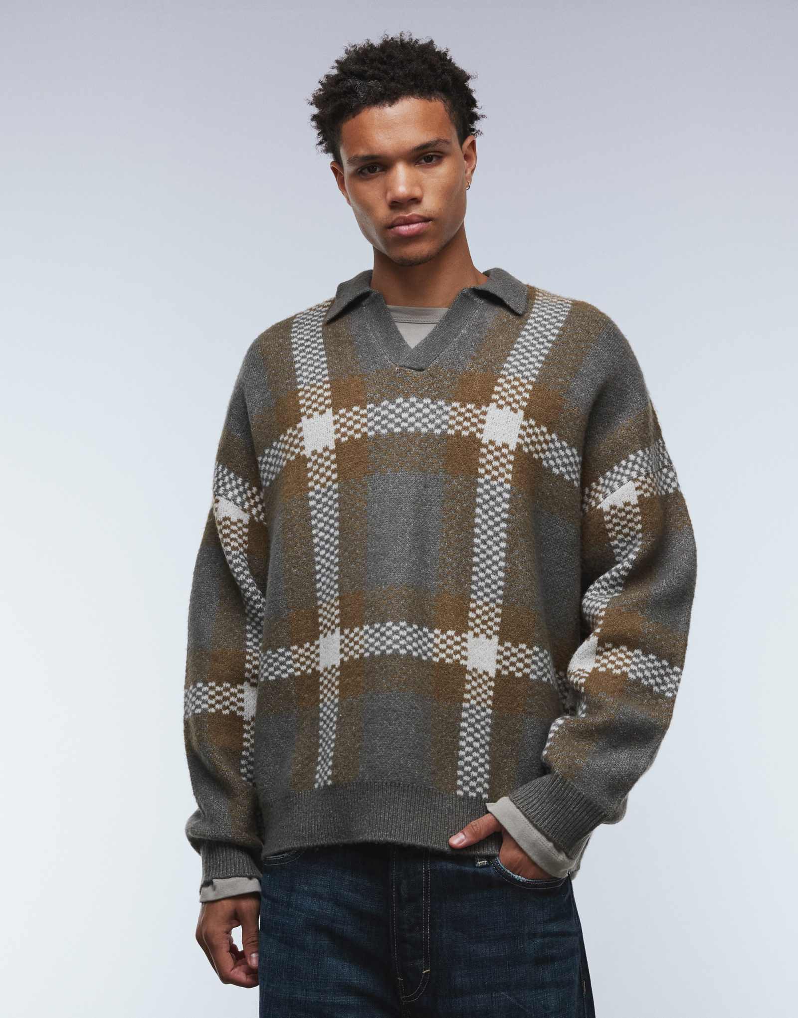 ДИЗАЙНЕРСКИЙ вязаный свитер поло оверсайз с вырезами на шее ASOS DESIGN в серую клетку