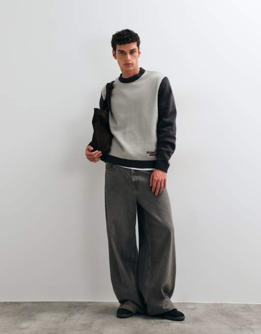 ASOS DESIGN oversized knitted jumper with contrast sleeves and graphic in grey, 4 of 5