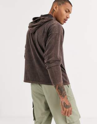 brown hooded t shirt