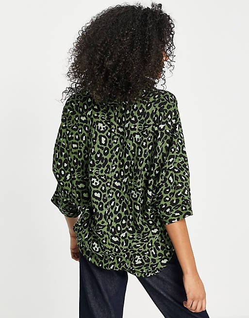 Women Shirts & Blouses/oversized long sleeve shirt in green leopard print 