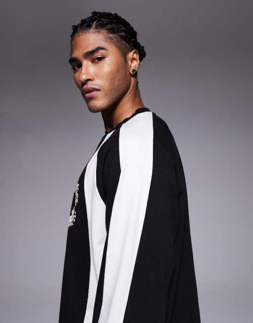 ASOS DESIGN oversized long sleeve t-shirt with chest graphic and panelling in charcoal and cream , 4 of 5