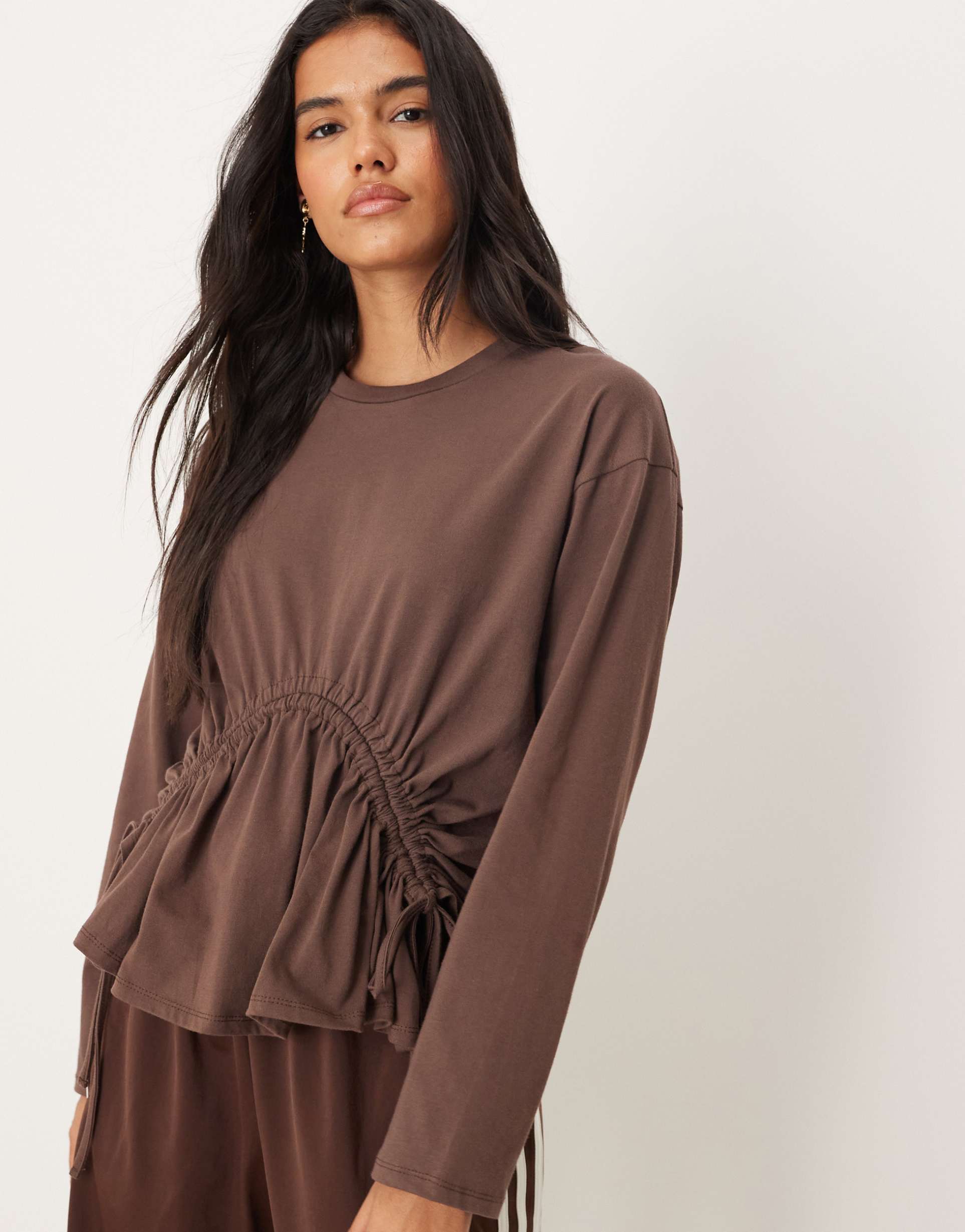 asos design oversized long sleeve top with ruched channel detail in chocolate