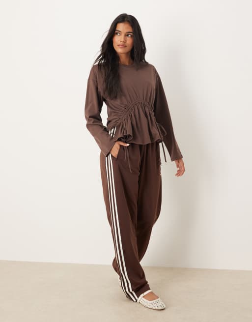 ASOS DESIGN oversized long sleeve top with ruched channel detail in chocolate, 2 of 4