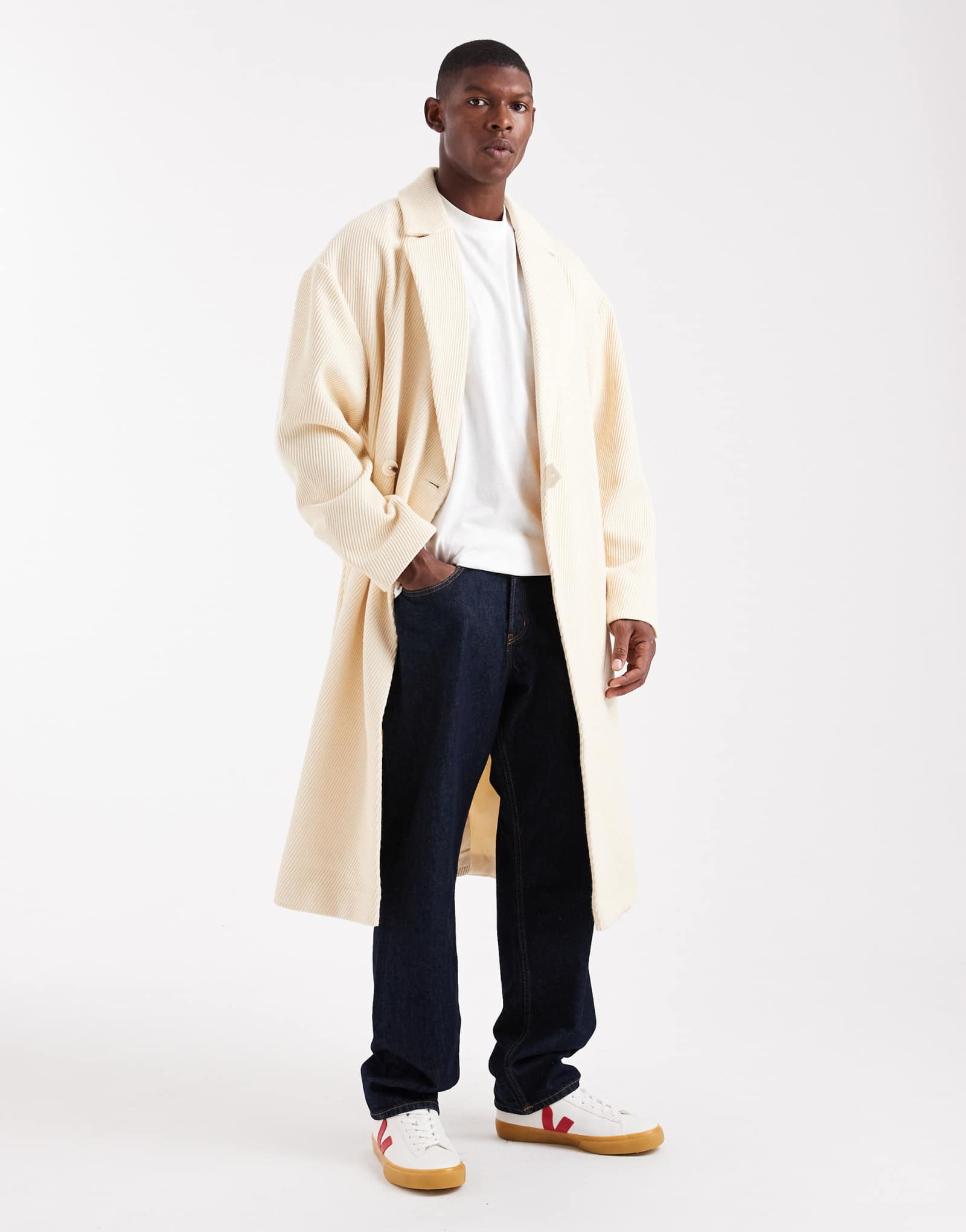 ДЛИННОЕ шерстяное пальто оверсайз от ASOS DESIGN цвета экрю