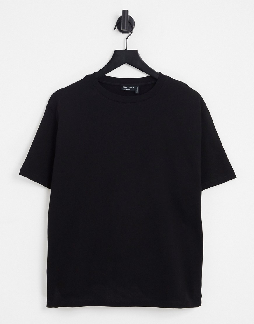 ASOS DESIGN oversized longline T-shirt in black-White