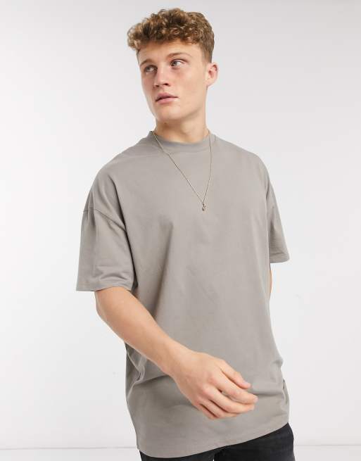 beige crew neck t shirt