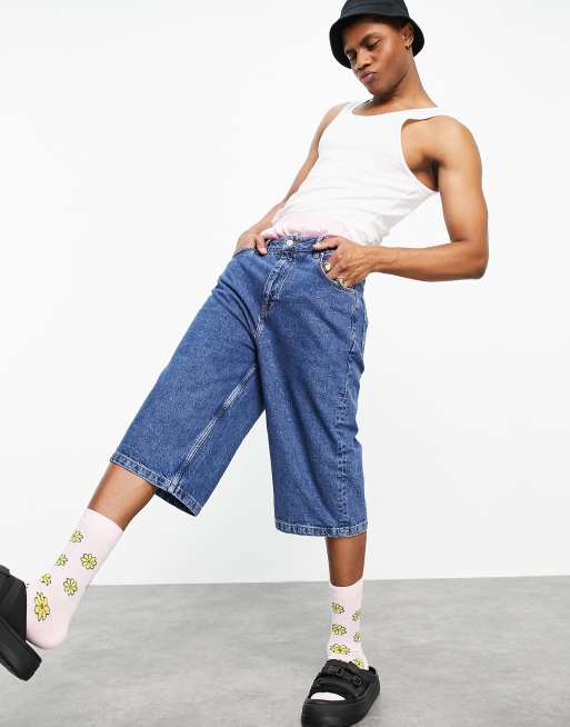 ASOS DESIGN - Oversized, løstsiddende denimshorts i mellemvask