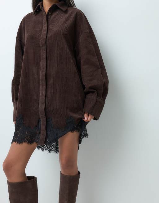 ASOS DESIGN oversized miniskjortekjole i ribfløjl med blondekant i chokoladebrun, 3 af 5