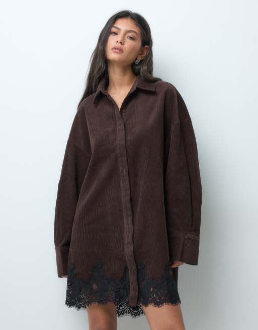 ASOS DESIGN oversized miniskjortekjole i ribfløjl med blondekant i chokoladebrun, 5 af 5