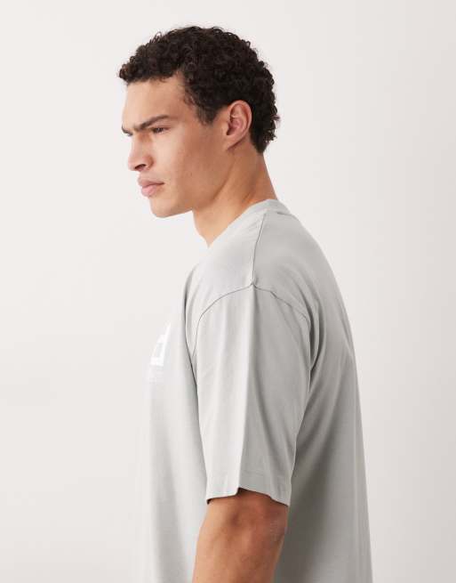 ASOS DESIGN - Oversized og grå T-shirt med grafisk byprint, 4 af 5