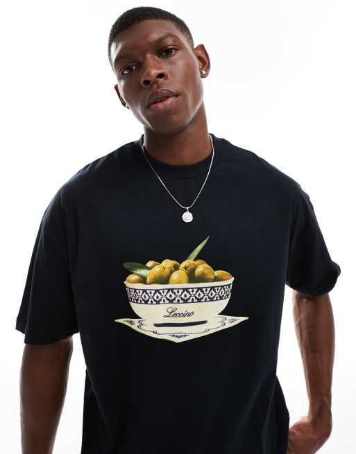 ASOS DESIGN - Oversized og sort T-shirt med olivenprint foran
