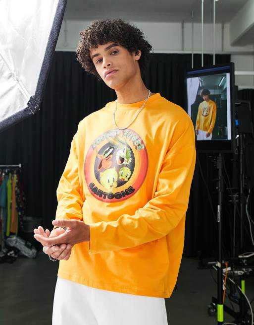 ASOS DESIGN - Oversized, orange T-shirt med lange ærmer og 'Looney Tunes'-print, 4 af 4