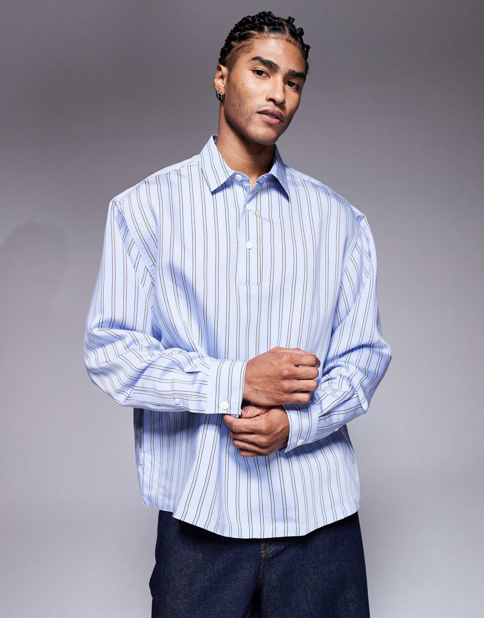 ДИЗАЙНЕРСКАЯ рубашка из поплина оверсайз с накладными карманами ASOS DESIGN синего цвета