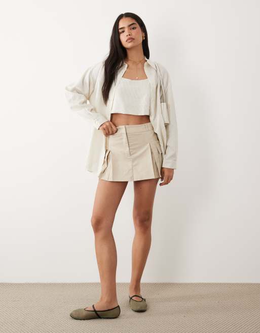 ASOS DESIGN - Oversized overhemd met bralette in kiezelkleur met krijtstreep, 2 van 4