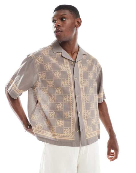 ASOS DESIGN - Oversized overhemd met reverskraag en print in bruin - view 1