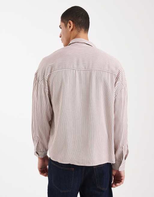 ASOS DESIGN - Oversized overhemd met strepen en geborduurd logo op de borst in beige, 3 van 5