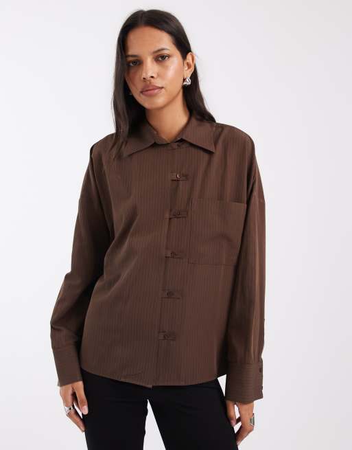 ASOS DESIGN oversized overhemd met tabdetail in chocoladebruin krijtstreep, 2 van 4
