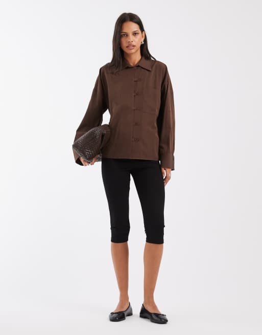 ASOS DESIGN oversized overhemd met tabdetail in chocoladebruin krijtstreep, 4 van 4