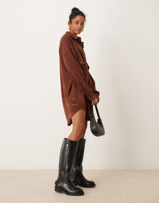 ASOS DESIGN - Oversized overhemdjurk van corduroy met verlaagde zakken in chocoladebruin, 2 van 4