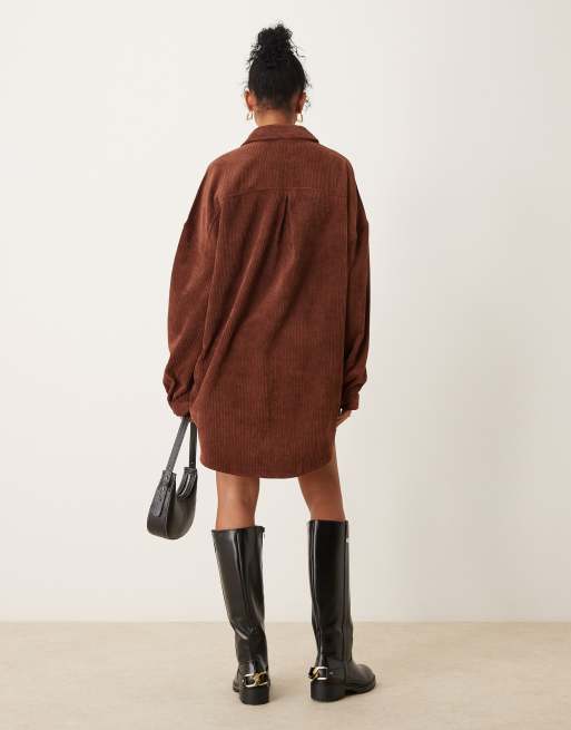 ASOS DESIGN - Oversized overhemdjurk van corduroy met verlaagde zakken in chocoladebruin, 4 van 4