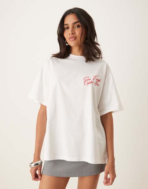 ASOS DESIGN oversized oyster bar graphic in white