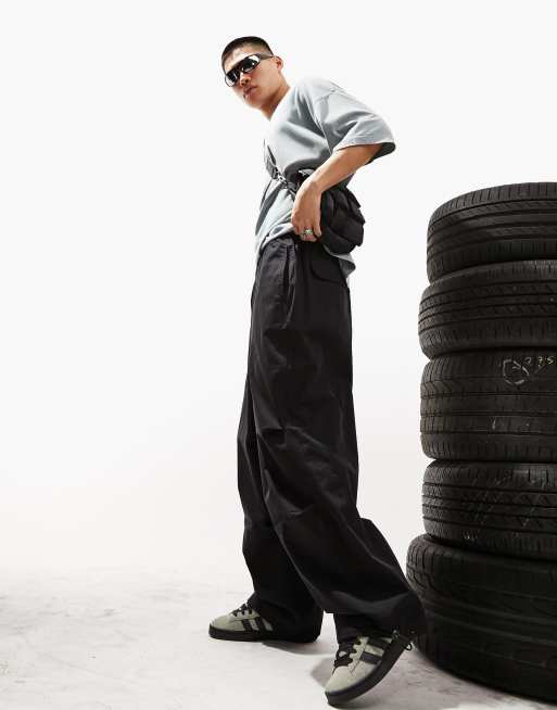 ASOS DESIGN - Oversized parachutebroek met ballonpijpen in zwart
