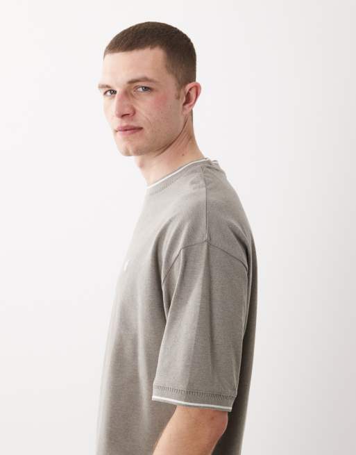 ASOS DESIGN - Oversized piqué T-shirt met borduursel op de borst in gemêleerd groen, 4 van 5