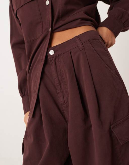 ASOS DESIGN oversized pleated cotton cargo pants in plum, 5 of 5
