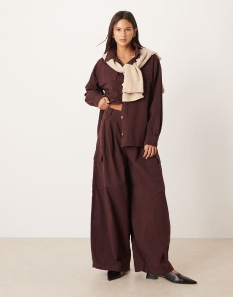 ASOS DESIGN oversized pleated cotton cargo trouser in plum - view 1