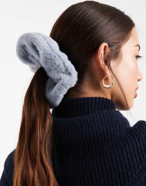 ASOS DESIGN - Oversized pluizige scrunchie in blauw - view 1