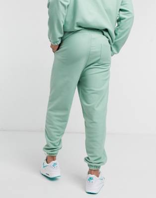ev bravado off white